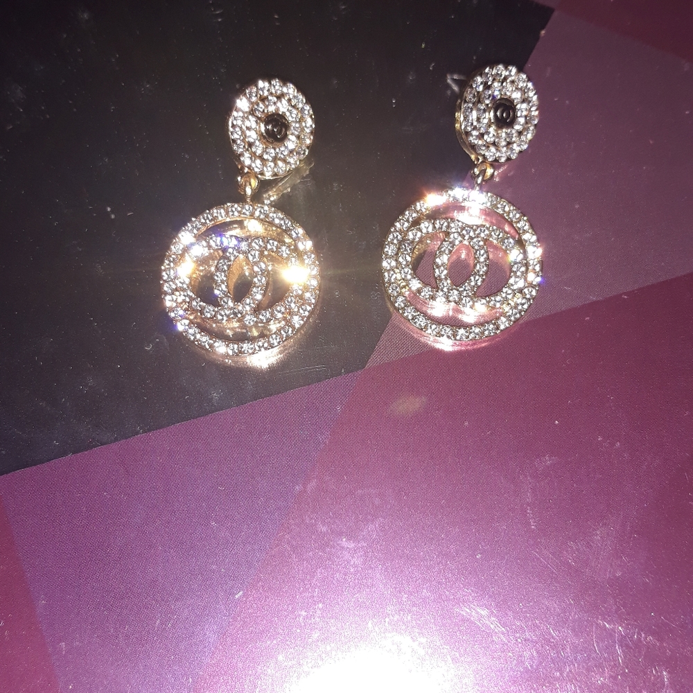 Earrings gold and diamond